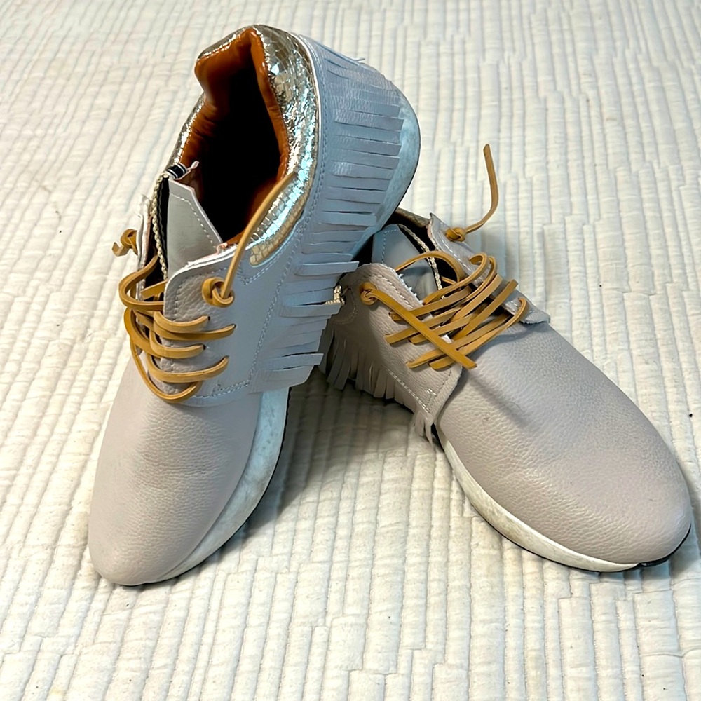 ShuShop Fringe sneakers, size 10!